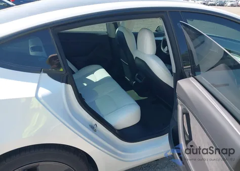 2021 Tesla Model 3 Long Range Dual Motor All-Wheel Drive z USA, uszkodzony, nr VIN 5YJ3E1EB1MF981445